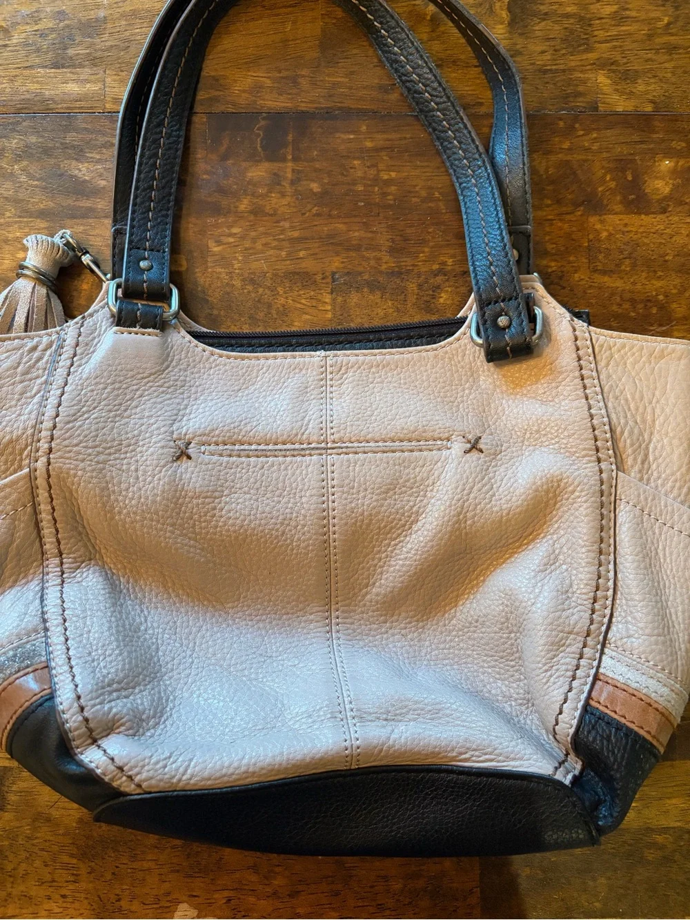 The Sak Beige and Black Leather Shoulder Bag - The Sak